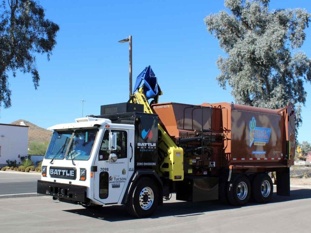 City of Tucson Garbage truck for article Tucson Recycling and Trash: 7 Things Newcomers Must Know for newcomers moving to Tucson.