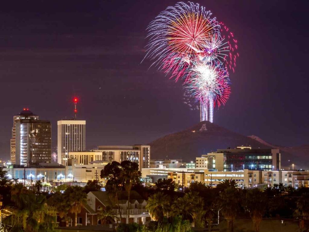 Fireworks in Tucson for article Top Places to Watch 4th of July Fireworks in Tucson for newcomers moving to Tucson.